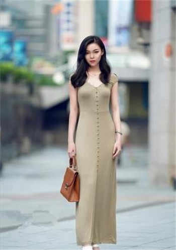 带着妻子去参加俱乐部