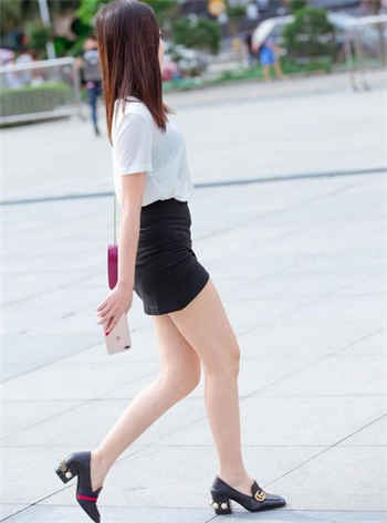 女子一天和10多名男子