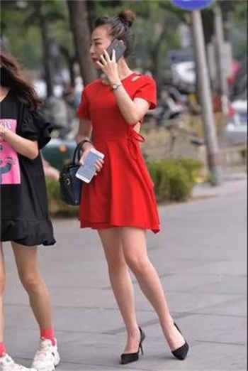 鳰的骚扰日常内容剧情
