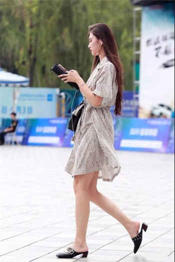青春之放纵白娜与狗