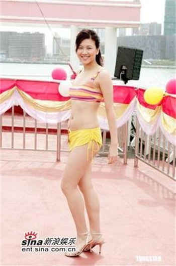 3岁王妃趴在摄政王怀里