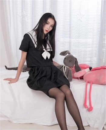婆婆与媳妇共享一夫木鱼