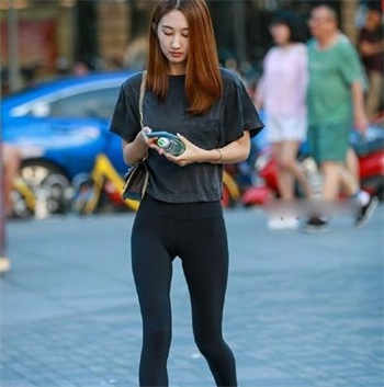 神雕伏娇左剑清小龙女