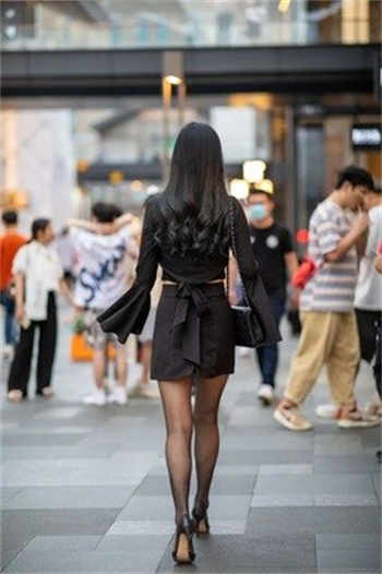 粉色菠萝八尺八天天动漫
