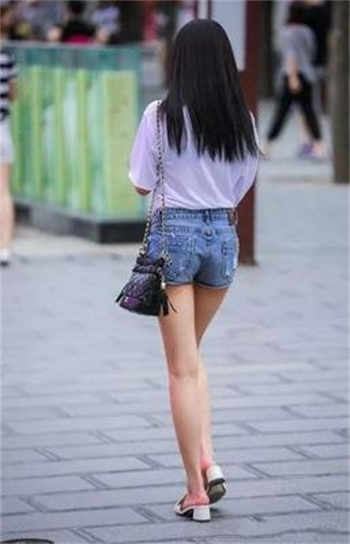 小说第一章男主逃婚了