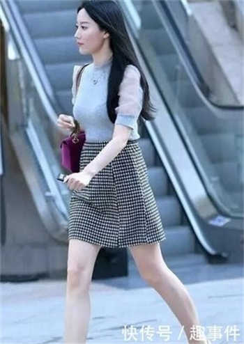 家庭主妇在踏踏米上