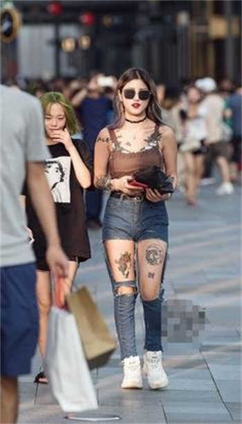 高中女老师和学生谈恋爱